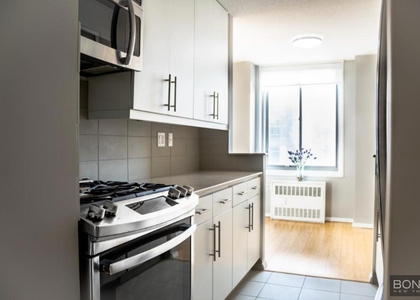Second Avenue - Photo 1