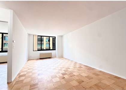 407 Park Ave S - Photo 1