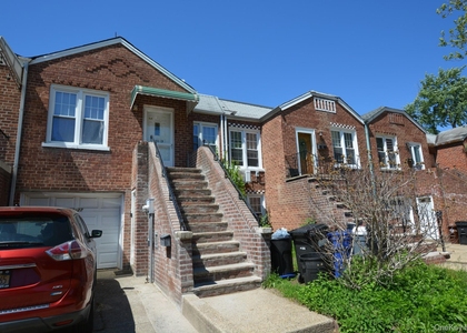 253-27 85 Road - Photo 1