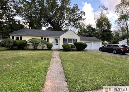 1601 W 7th Street - Photo 1