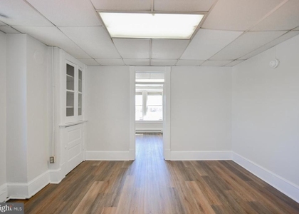 117 E Martin Street - Photo 1