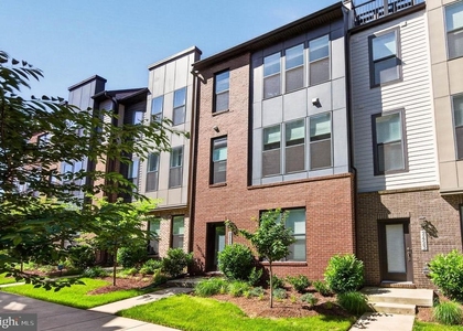 2421 Liberty Loop - Photo 1