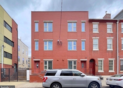 1131 Green Street - Photo 1