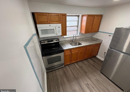 238 W Roosevelt Boulevard - Photo 1