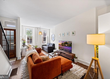 107 W Master Street - Photo 1