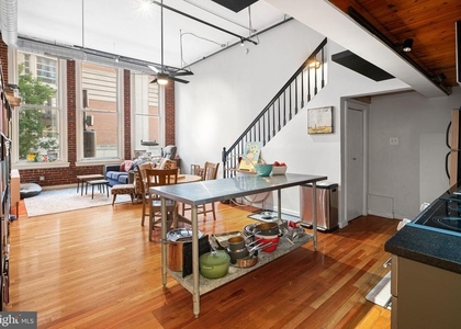 1027 Arch Street - Photo 1