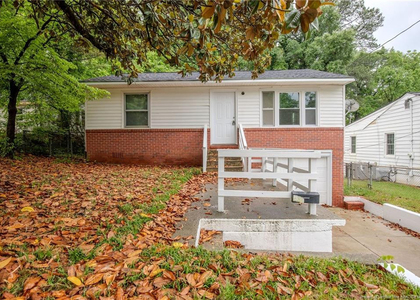 311 Stuart Avenue - Photo 1