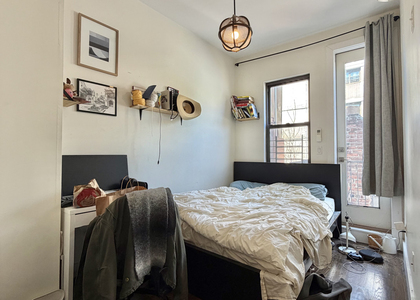 Graham Avenue - Photo 1