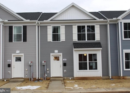 644 N College Street - Photo 1