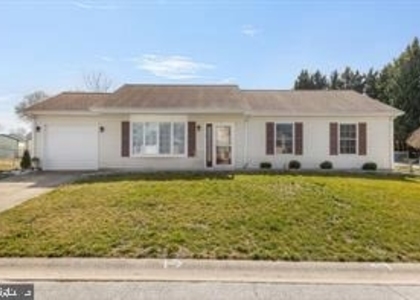 1 Iris Place - Photo 1