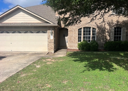 1318 Willow Bluff Dr - Photo 1