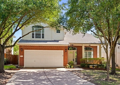 2633 Bolton St - Photo 1