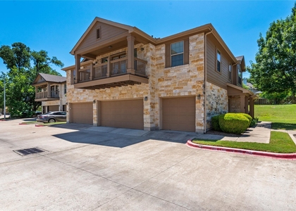 1310 W Parmer Ln - Photo 1
