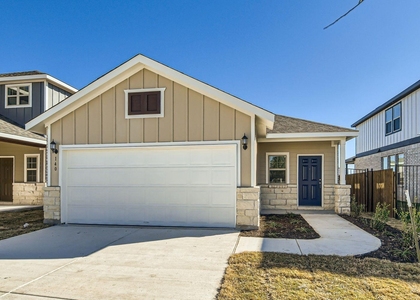 140 Bennington Dr - Photo 1