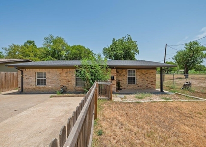 1312 E 52nd St - Photo 1