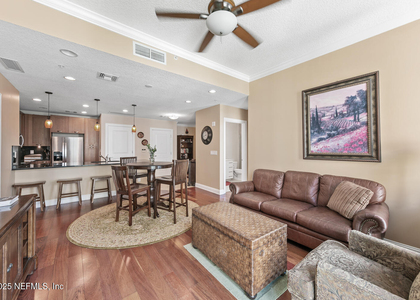 1431 Riverplace Boulevard - Photo 1