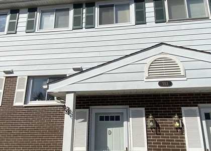 553 W Park Avenue - Photo 1