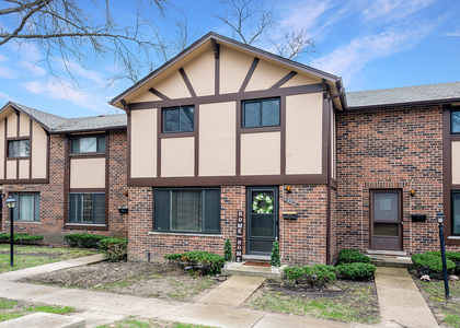 18w269 Kirkland Lane - Photo 1