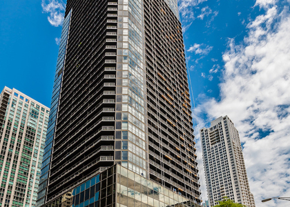 10 E Ontario Street - Photo 1