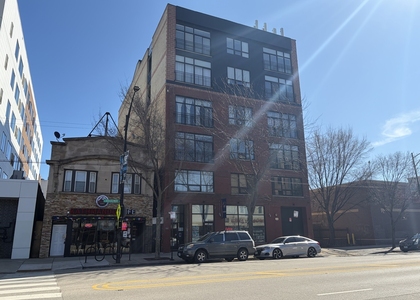 6135 N Broadway Street - Photo 1