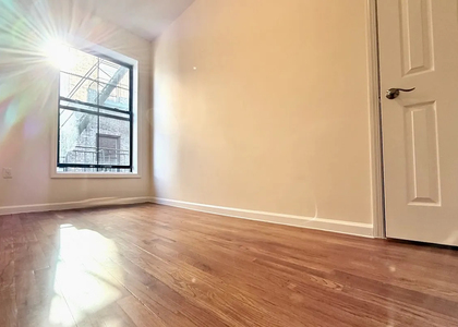 72nd Street/Columbus Avenue - Photo 1