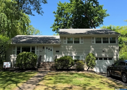 3 Spruce - Photo 1