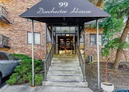 99 Teaneck - Photo 1
