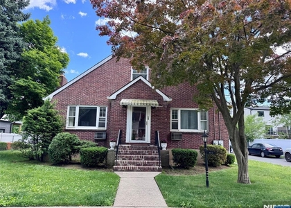 816 Kingsland - Photo 1