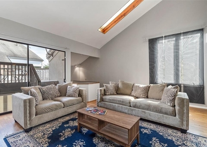 3022 Baldwin Street - Photo 1