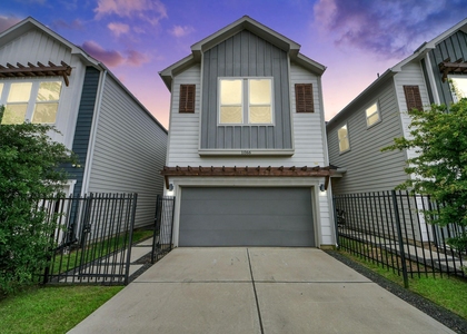 1066 Mansfield Street - Photo 1