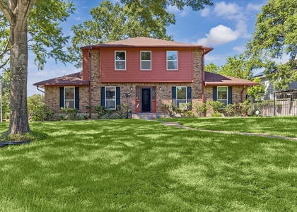3232 Parkwood Drive - Photo 1