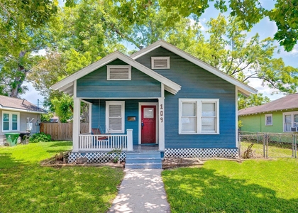 109 E 23rd Street - Photo 1
