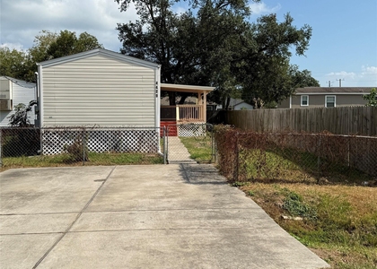 4429 16th Street - Photo 1