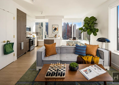 Tenth Avenue - Photo 1