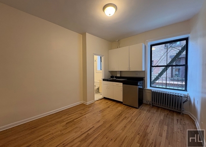West 45 Street - Photo 1