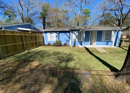 410 Shirlington Road - Photo 1