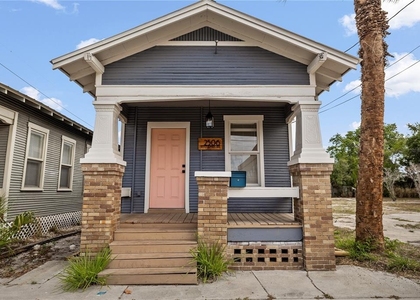 2506 1/2 E Columbus Drive - Photo 1