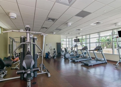 1208 E Kennedy Boulevard - Photo 1