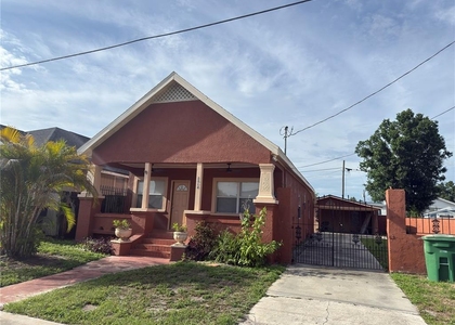 2514 W Saint John Street - Photo 1
