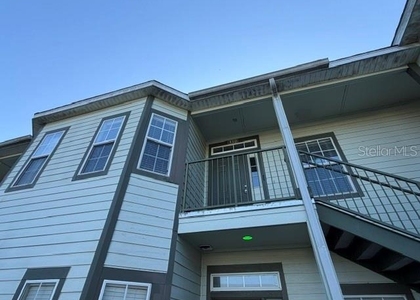 2935 Ne 7th Street - Photo 1