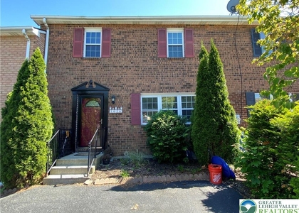 1656 Angela Drive - Photo 1