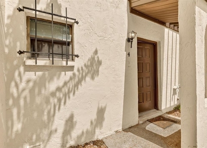 2735 Sw 35th Place - Photo 1