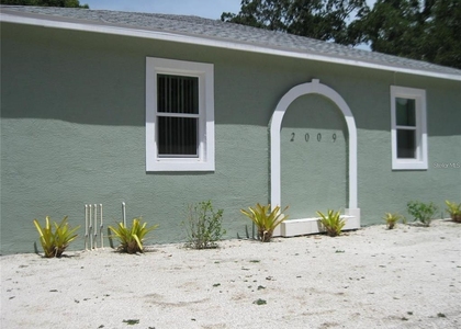 2009 Cocoanut Avenue - Photo 1