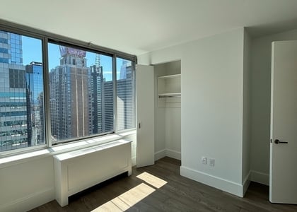 West 47th Street - Photo 1