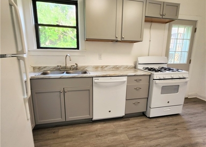 4303 Ludwick St - Photo 1