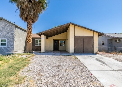 4732 Chantilly Avenue - Photo 1