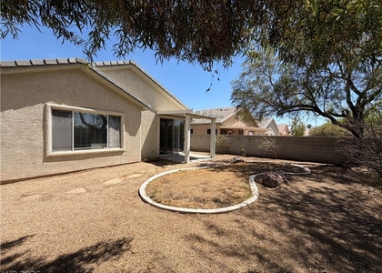 10975 Pumpkin Ridge Avenue - Photo 1