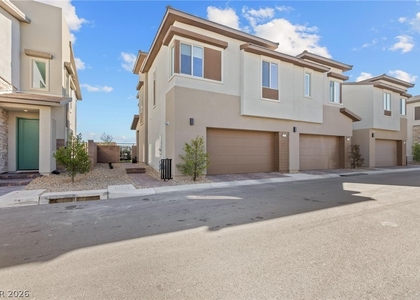 692 Echelon Street - Photo 1