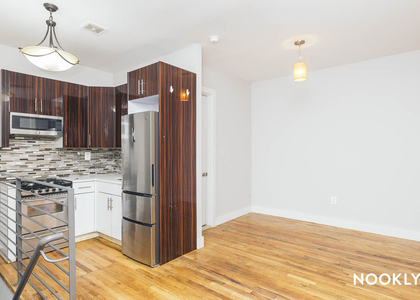 1044 Putnam Ave - Photo 1
