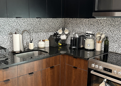 325 Putnam Ave - Photo 1